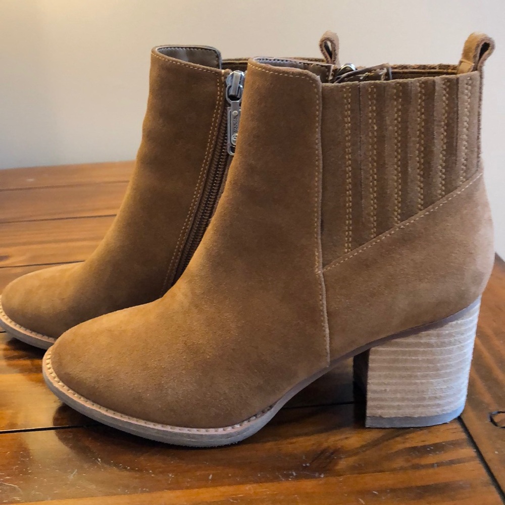 Blondo Noa Waterproof Booties Camel Suede - Picture 8 of 8